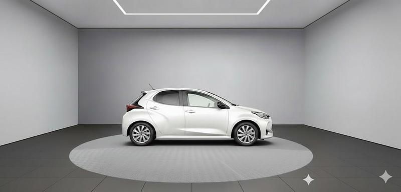 Nuova Mazda 2 116 CV (85 kW) 2025 Northern white pearl Utilitaria
