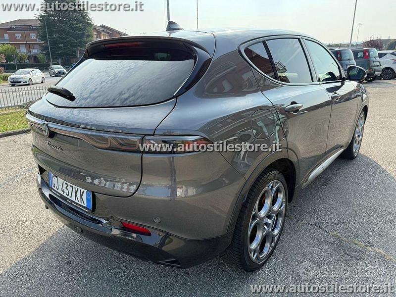 Usata Alfa Romeo Tonale Edizione Speciale 131 CV (96 kW) 2022 Grigio scuro metallizzato SUV