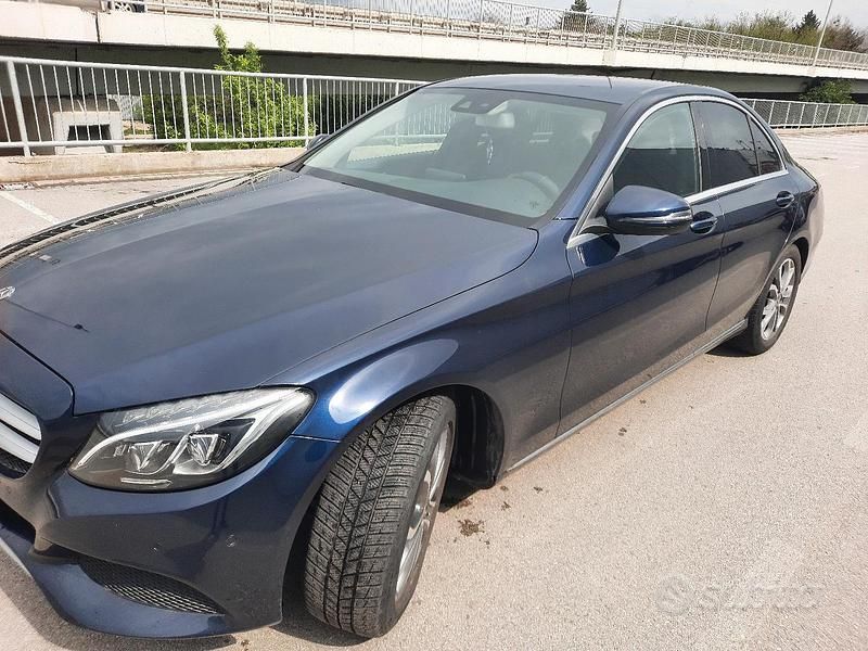 Begagnad Mercedes C200 Exclusive 184 HK (135 kW) 2017 Blå Sedan