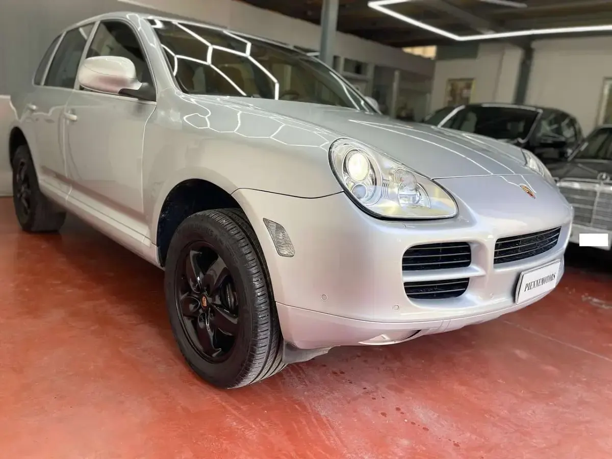 Usata Porsche Cayenne 250 CV (183 kW) 2005 Argento SUV