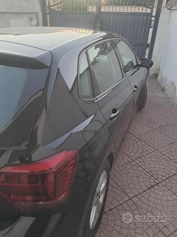 Usata VW Polo 95 CV (69 kW) 2019 Nero Utilitaria