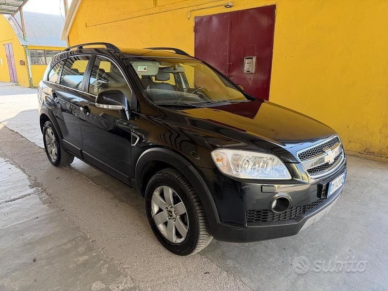 Usata Chevrolet Captiva LT 136 CV (100 kW) 2009 Nero SUV