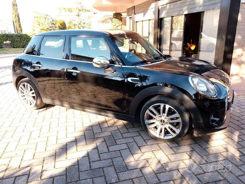 Usata Mini One D 95 CV (69 kW) 2016 Nero Utilitaria