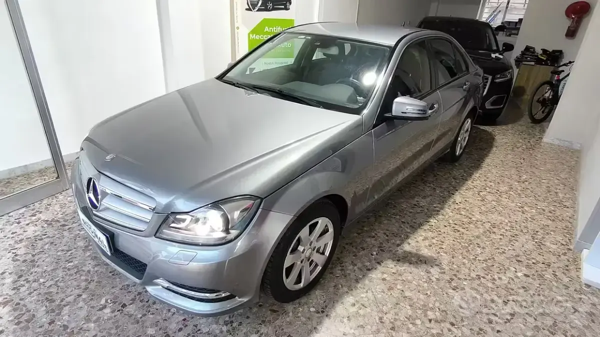 Usata Mercedes C200 Executive 136 CV (100 kW) 2013 Grigio Berlina