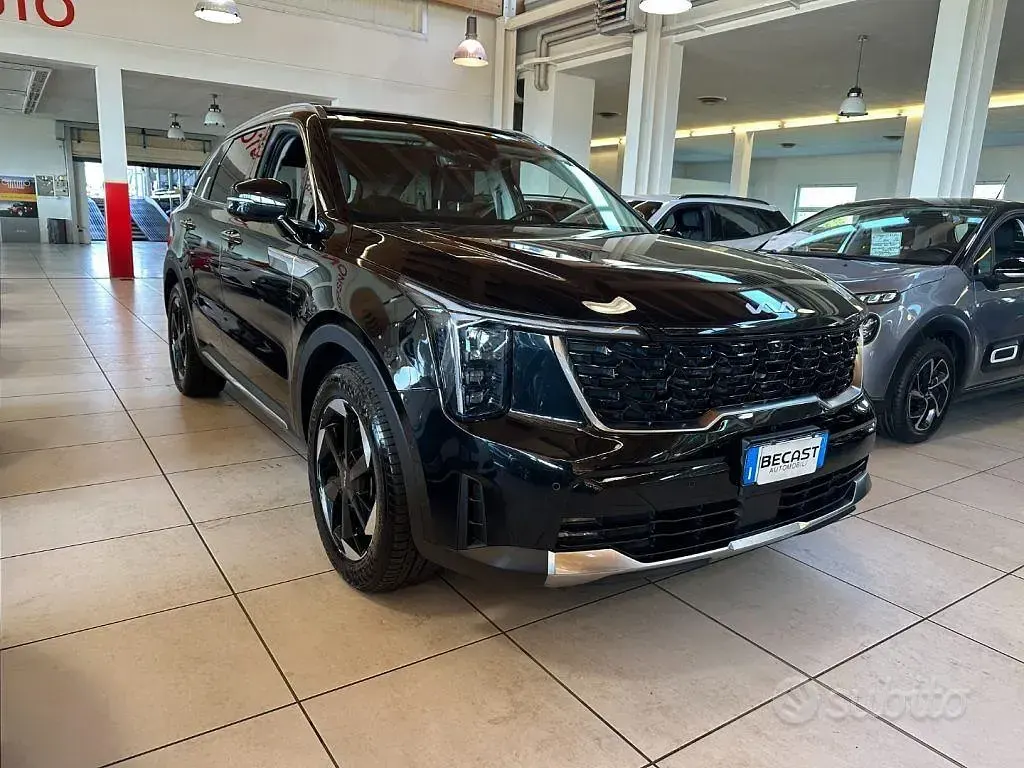 Usata Kia Sorento 160 CV (117 kW) 2025 Nero metallizzato SUV