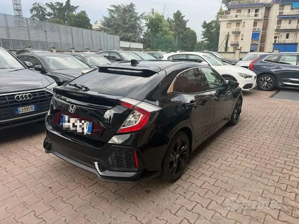 Usata Honda Civic Elegance 126 CV (92 kW) 2018 Nero Berlina