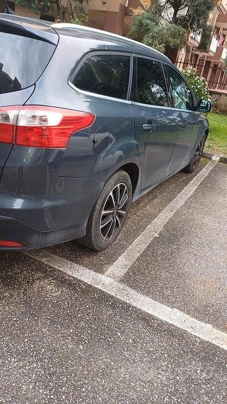 Usata Ford Focus Titanium 116 CV (85 kW) 2011 Blu Station wagon