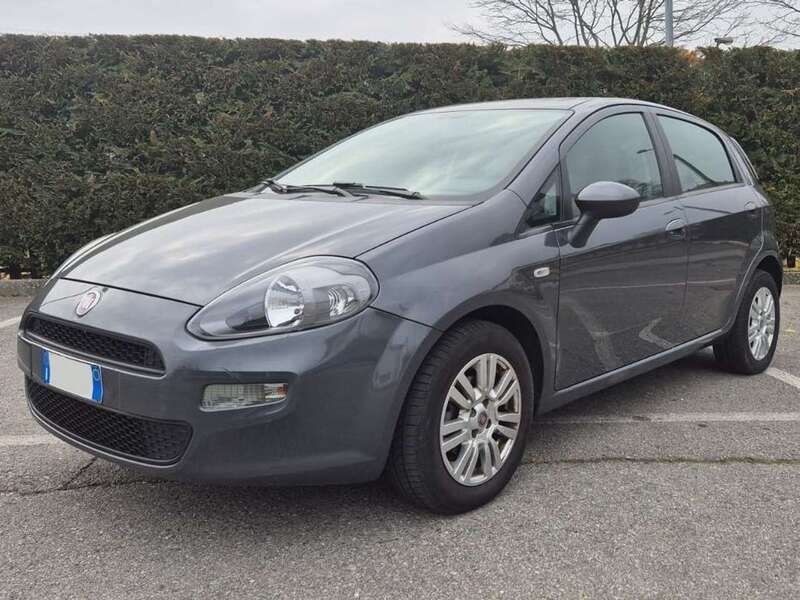 Grigio Usata 2012 Fiat Punto Sport Due volumi | 4500 € (Buon prezzo) - Immagine 1/4