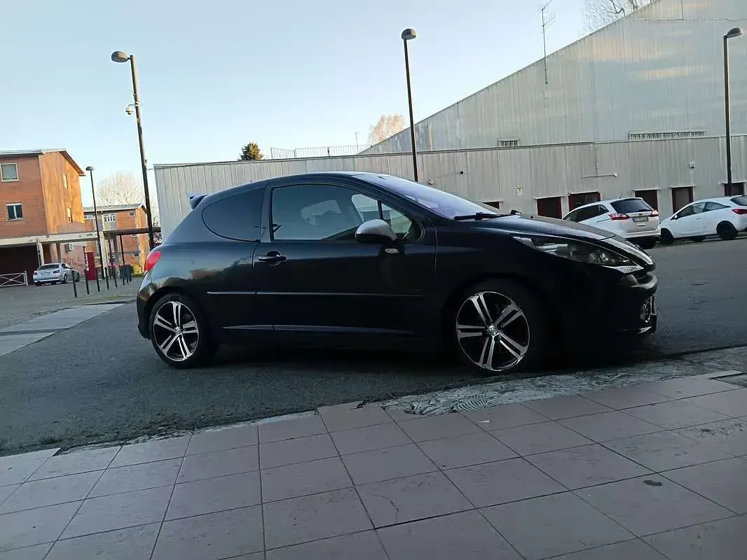 Usata Peugeot 207 GTi 174 CV (127 kW) 2008 Nero Berlina