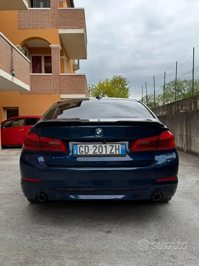 Usata BMW 520 Sport Line 184 CV (135 kW) 2019 Blu/azzurro Berlina