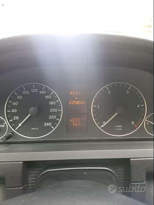 Usata Mercedes A180 Avantgarde Edition 109 CV (80 kW) 2011 Nero Monovolume