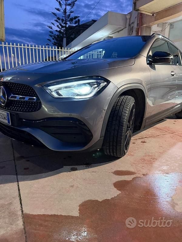 Usata Mercedes GLA220 Premium 190 CV (139 kW) 2023 Grigio SUV