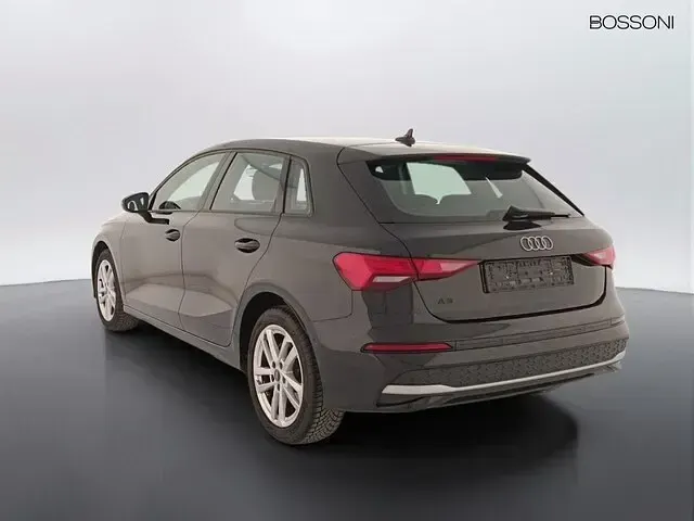 Usata Audi A3 Advanced 116 CV (85 kW) 2024 Nero mythos metallizzato Berlina