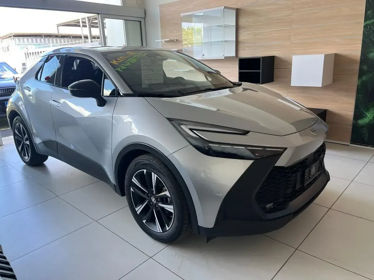 Nuova Toyota C-HR Trend 140 CV (102 kW) 2026 Grigio SUV
