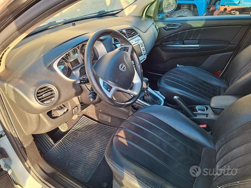 Usata Lancia Delta 2010 Bianco Utilitaria