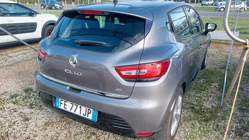 Usata Renault Clio IV Zen 75 CV (55 kW) 2016 Grigio Berlina