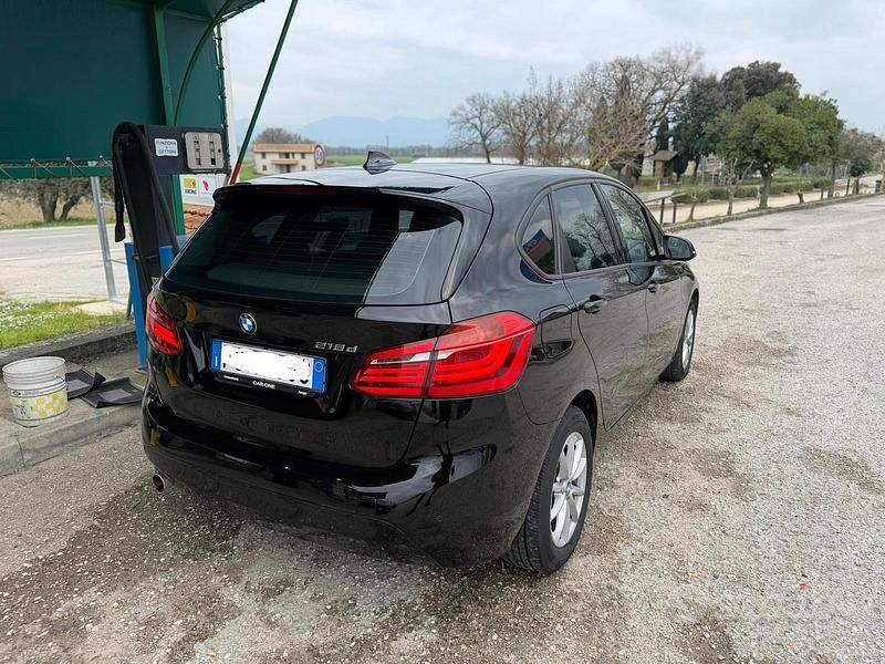 Usata BMW 218 Luxury Line 150 CV (110 kW) 2015 Nero Station wagon