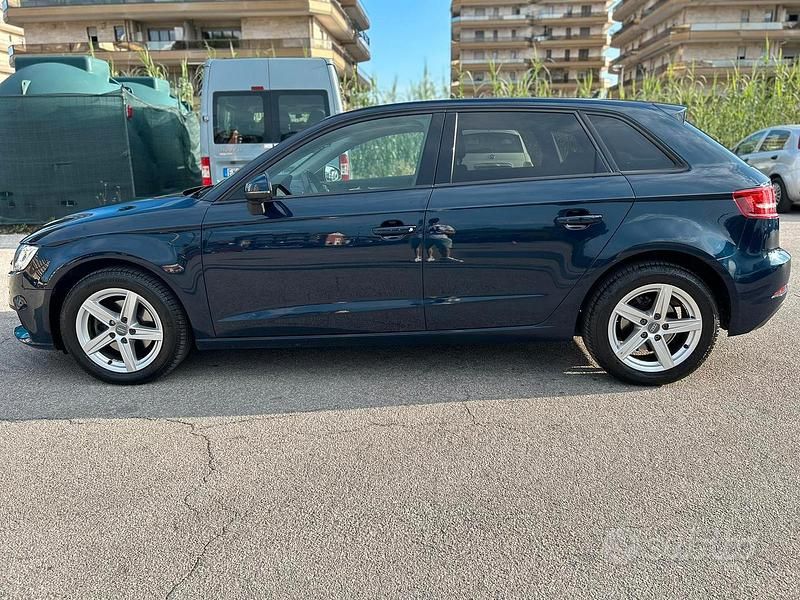 Usata Audi A3 116 CV (85 kW) 2018 Blu Berlina
