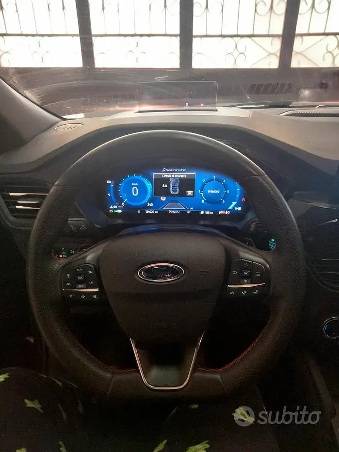 Usata Ford Kuga ST-Line X 120 CV (88 kW) 2022 Grigio SUV