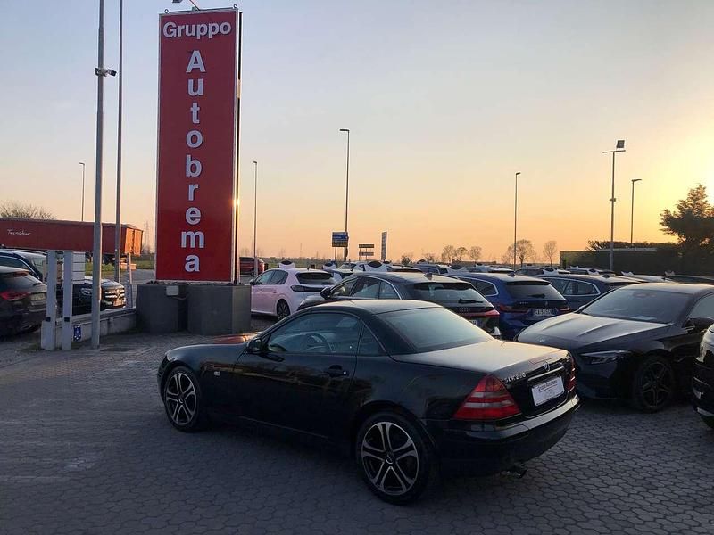 Usata Mercedes SLK230 193 CV (141 kW) 1999 Nero Cabrio