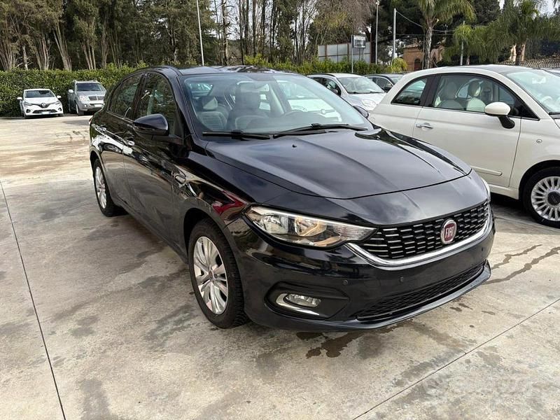 Usata Fiat Tipo 120 CV (88 kW) 2016 Nero Berlina