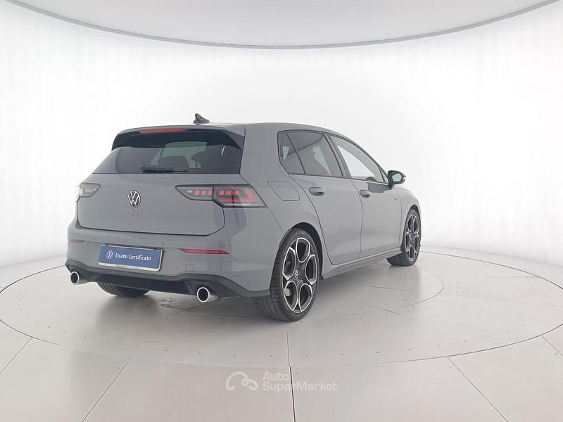 Usata VW Golf VIII GTI 265 CV (194 kW) 2025 C2 moonstone grey Berlina