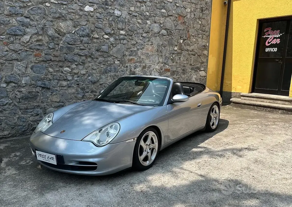 Usata Porsche 911 Carrera 4 Cabriolet 320 CV (235 kW) 2003 Grigio Cabrio