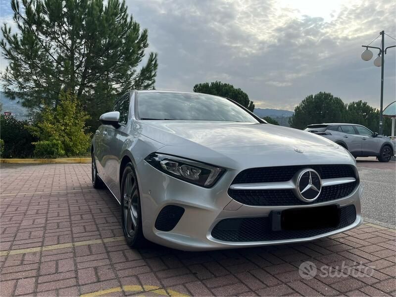 Usata 2019 Mercedes A180 Tre volumi | 21.990 € (Buon prezzo) - Immagine 1/4