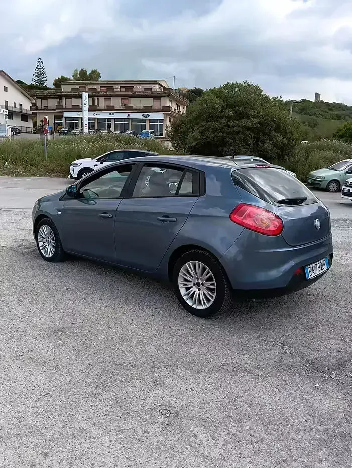 Usata Fiat Bravo Active 120 CV (88 kW) 2012 Blu Utilitaria