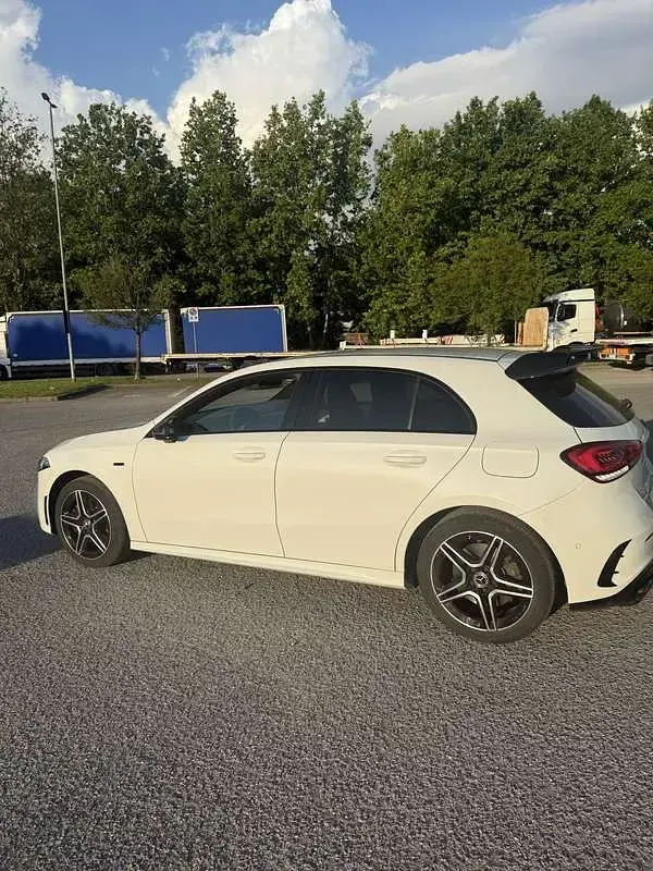 Usata Mercedes A250 Premium 160 CV (117 kW) 2020 Berlina
