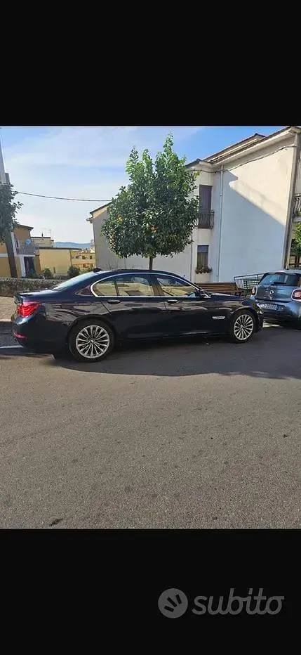 Usata BMW 730 258 CV (189 kW) 2013 Blu Berlina