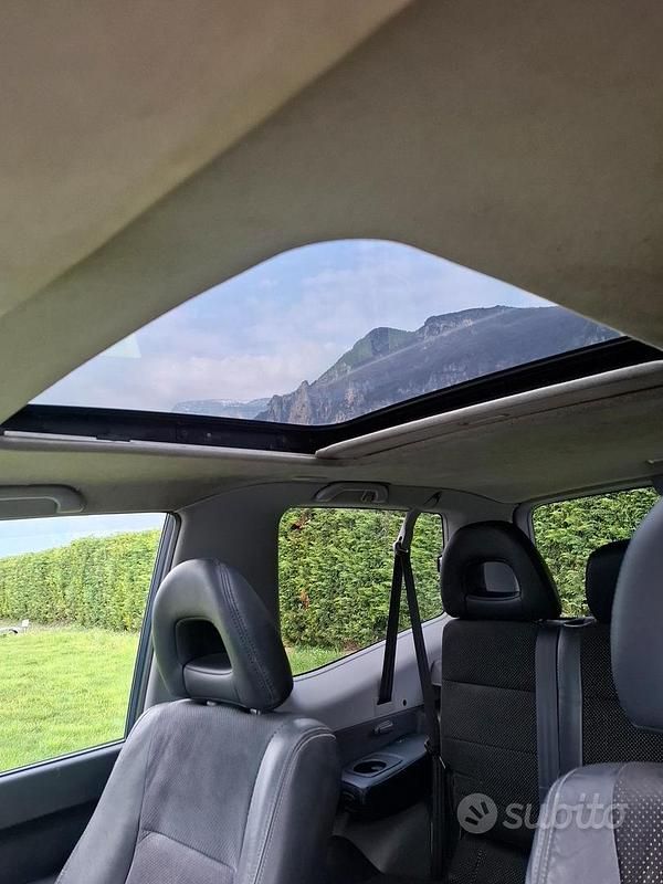 Usata Mitsubishi Pajero Intense 160 CV (117 kW) 2006 Grigio SUV