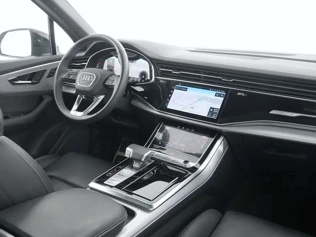 Usata Audi Q7 S-Line 286 CV (210 kW) 2024 Grigio SUV
