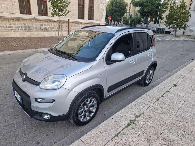 Usata Fiat Panda 4x4 S 95 CV (69 kW) 2017 Grigio Utilitaria