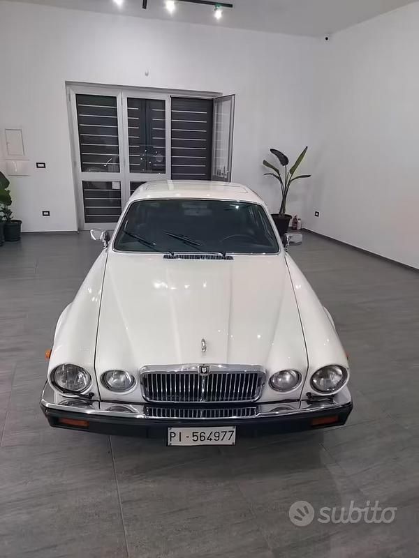Usata Jaguar XJ6 Sovereign 200 CV (147 kW) 1983 Bianco Berlina