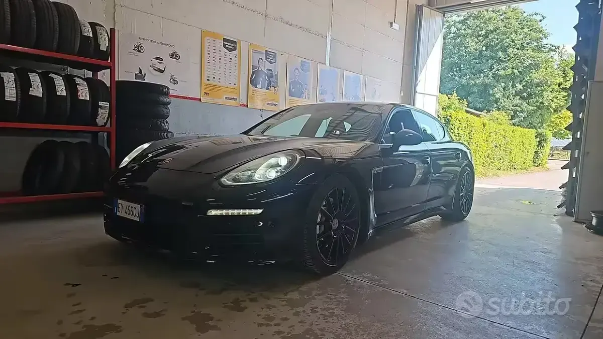 Usata Porsche Panamera Diesel 300 CV (220 kW) 2015 Nero Utilitaria