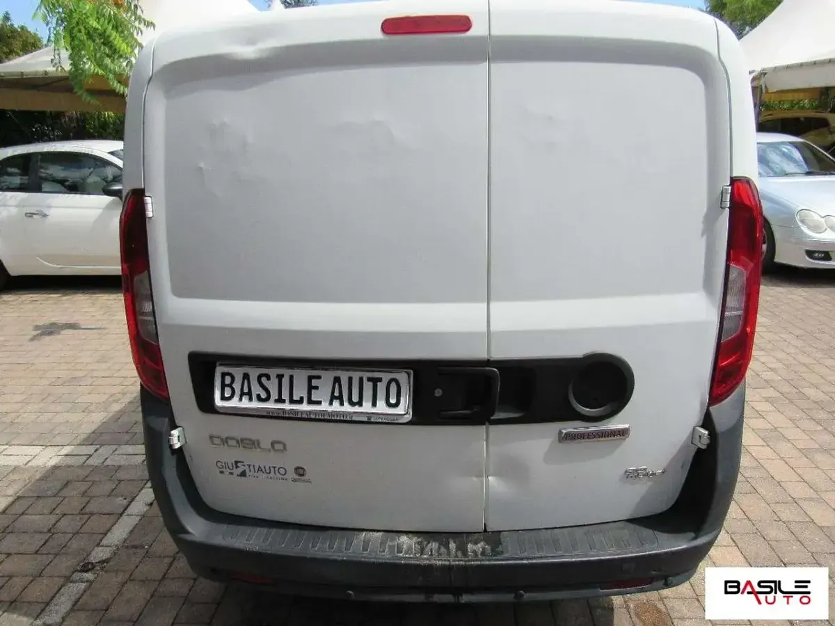 Usata Fiat Doblò Dynamic 90 CV (66 kW) 2017 Bianco Monovolume