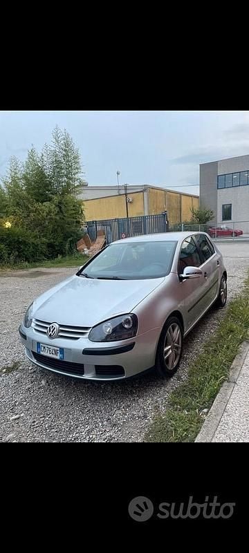 Usata VW Golf V 115 CV (84 kW) 2004 Utilitaria