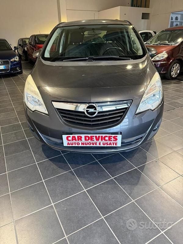 Grigio Usata 2010 Opel Meriva Monovolume | 4899 € (Buon prezzo) - Immagine 1/4