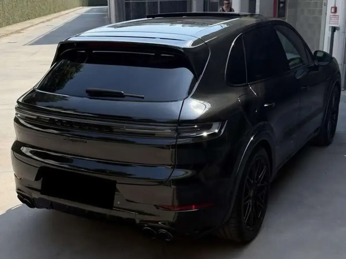 Usata Porsche Cayenne Sport 305 CV (224 kW) 2024 Nero SUV
