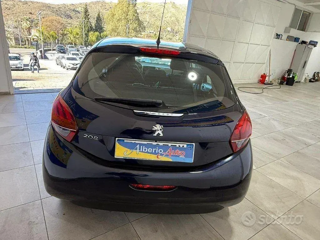 Usata Peugeot 208 Allure 75 CV (55 kW) 2017 Blu Utilitaria