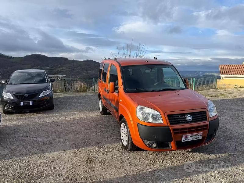 Usata Fiat Doblò Dynamic 120 CV (88 kW) 2007 Arancione Monovolume