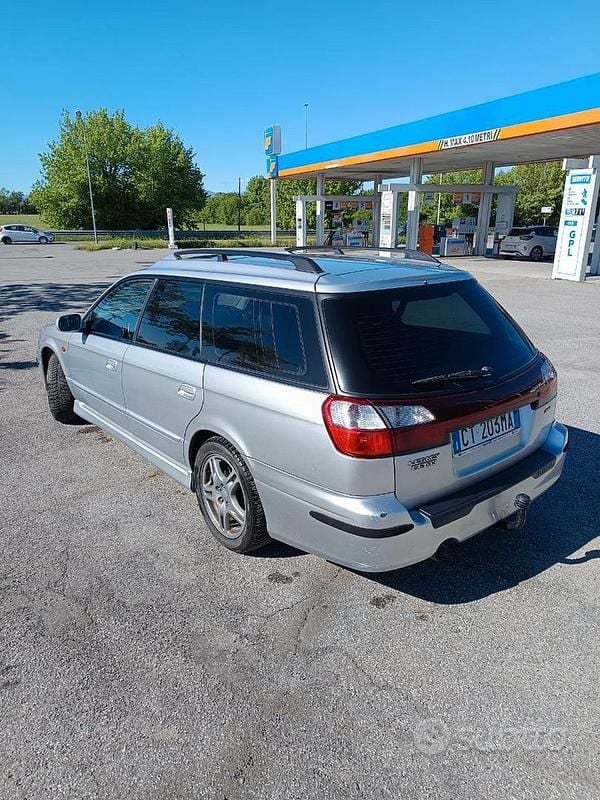 Usata Subaru Legacy 2001 Grigio Station wagon