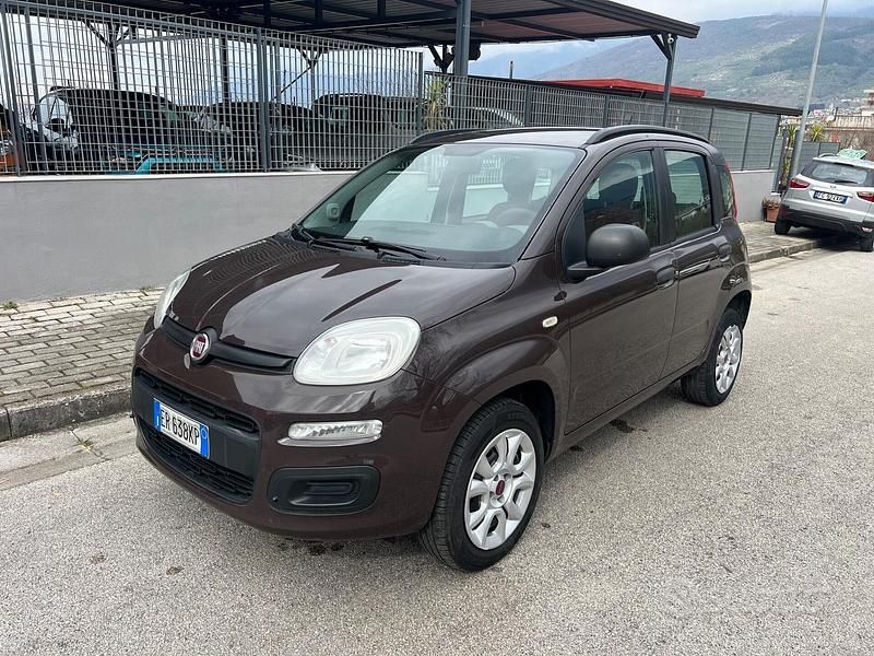 Usata Fiat Panda Lounge 80 CV (58 kW) 2013 Marrone Utilitaria