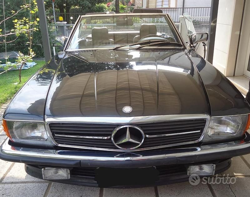 Usado Mercedes SL300 188 CV (138 kW) 1988 Negro Descapotable