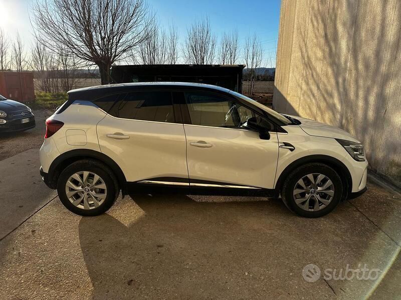 Usata 2022 Renault Captur SUV | 19.000 € (Molto cara) - Immagine 1/4