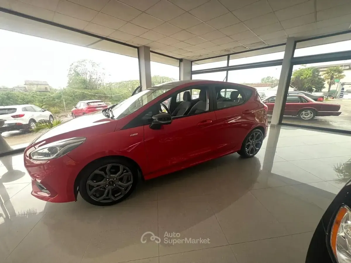 Usata Ford Fiesta ST-Line 120 CV (88 kW) 2018 Rosso Utilitaria