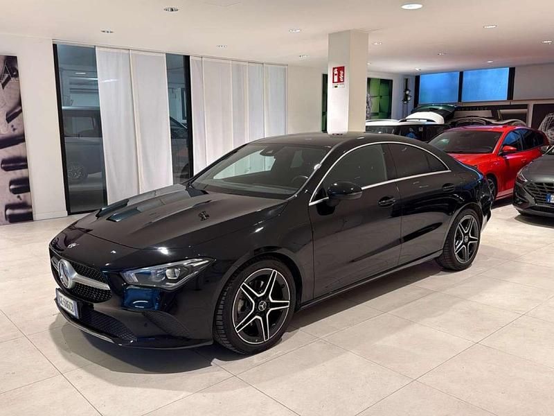 Usata Mercedes CLA200 150 CV (110 kW) 2021 Nero Berlina
