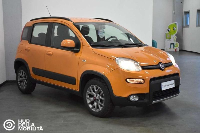 Usata Fiat Panda 4x4 S 84 CV (61 kW) 2017 Arancione Utilitaria