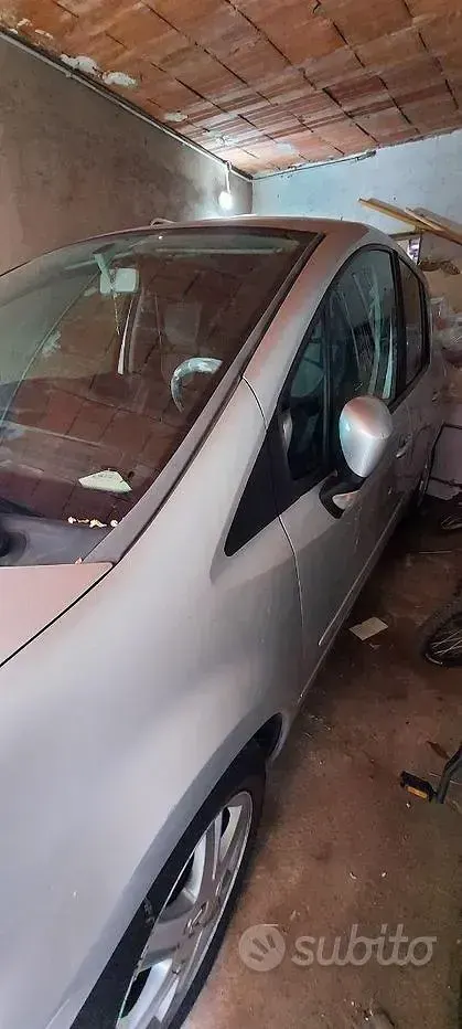 Usata Renault Modus 75 CV (55 kW) 2008 Grigio Monovolume